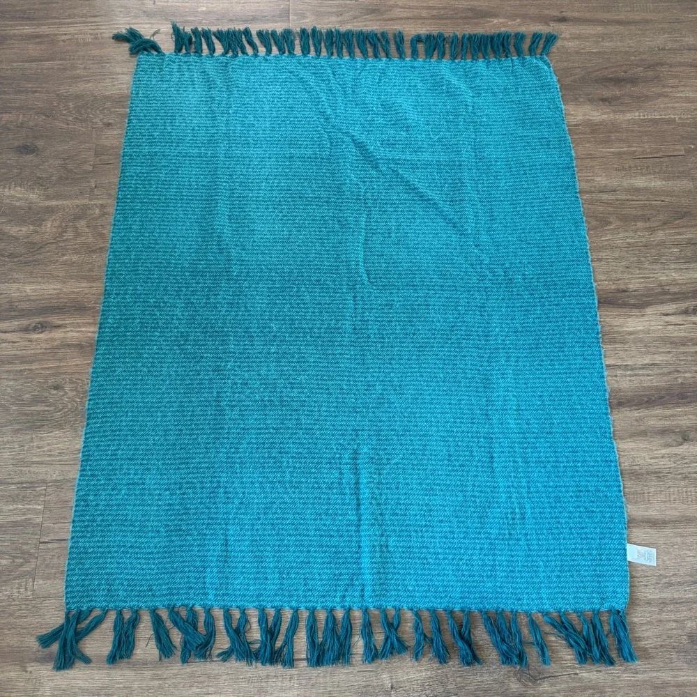 West Elm 44x56 Throw Blanket Tassel Fringe Textured Knit Acrylic Teal Blue 2017
